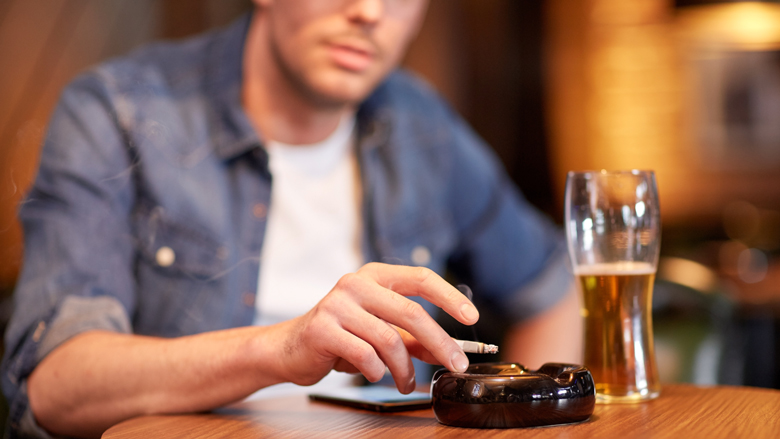 'Horeca heeft nog 2 jaar om rookruimtes te sluiten'