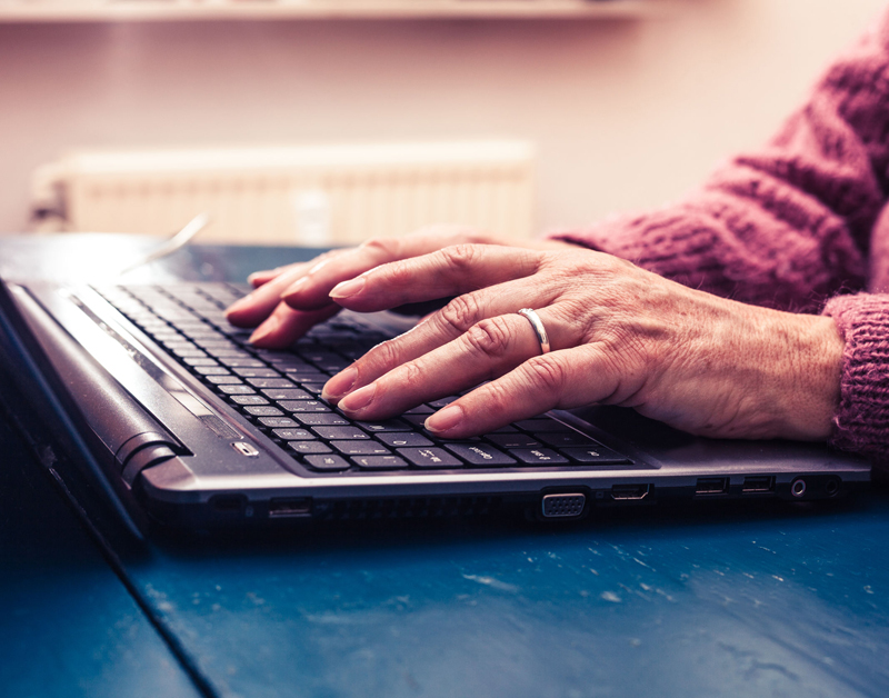 Contact met overheid mag niet alleen digitaal