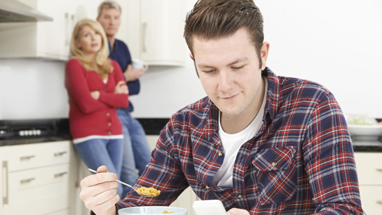 Meer studenten wonen thuis door leenstelsel
