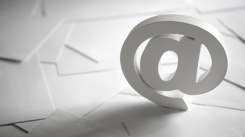 Werkgever moet mailcontrole melden aan werknemer