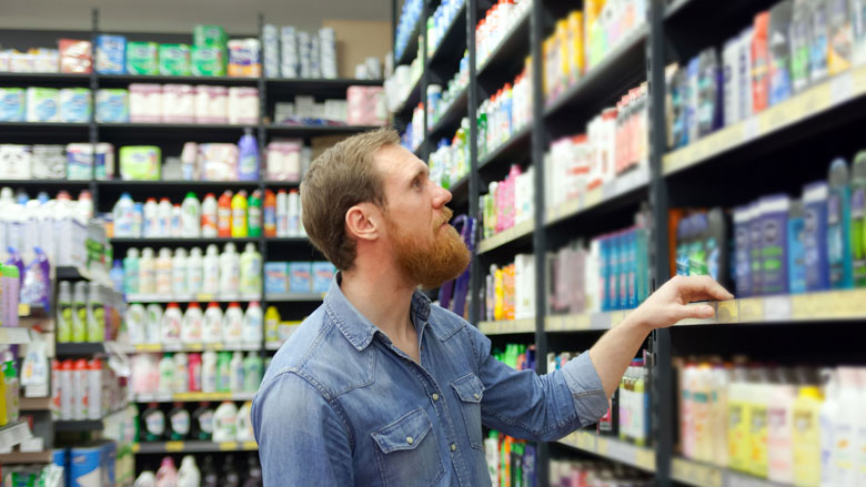 Consument spendeert meer dan noodzakelijk aan 'mannenproducten', parfum en tandpasta
