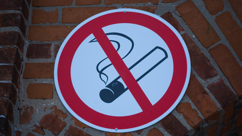 Rotterdam krijgt mogelijk rookvrije straten