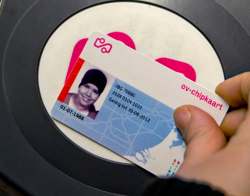 Pleidooi voor gratis vervanging OV-chipkaart