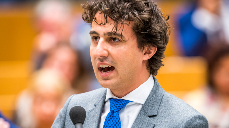 Oppositiepartijen dienen wet in tegen graaien bankiers
