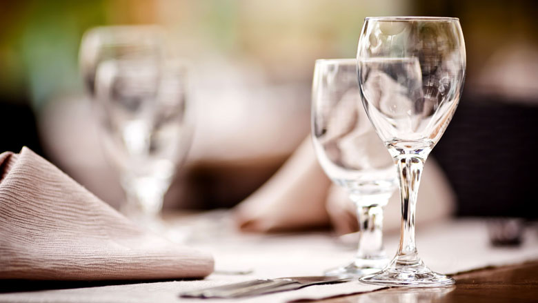 'Plofkip moet ook uit restaurants'