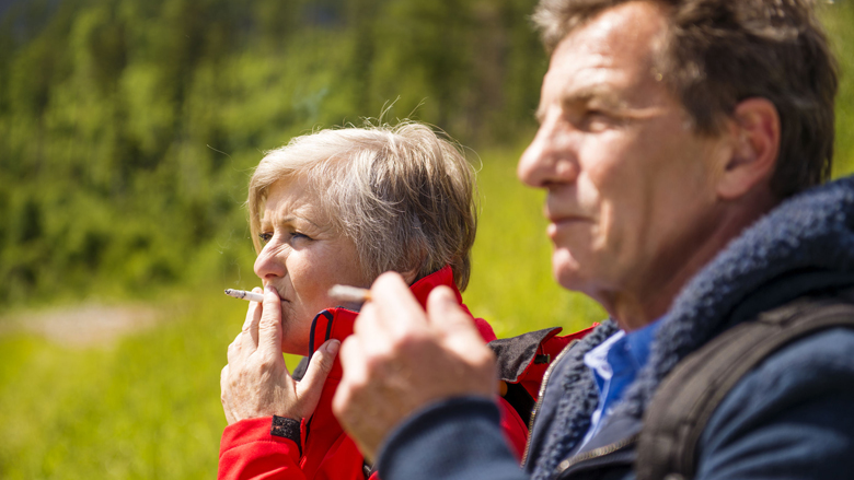 Meeste sportverenigingen hebben geen rookbeleid en verkopen ongezonde voeding