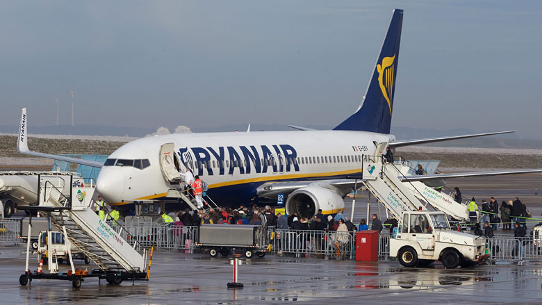 Ryanair hekelt vertraging Lelystad Airport