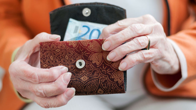 'Ouderen mogen gespaard geld houden'