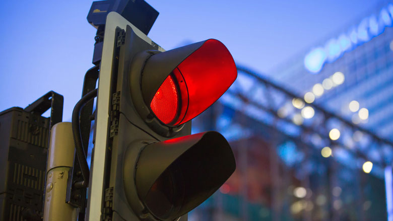 Proef met 'communicatie' tussen vrachtwagens en verkeerslichten van start