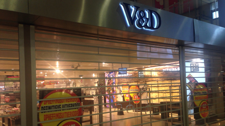 Vaste klant voelt schuld faillissement V&D