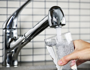 Drinkwaterbedrijf: beperk waterverbruik