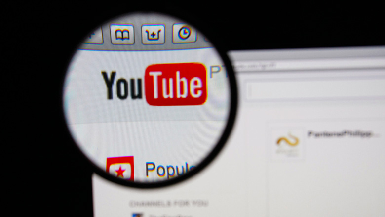 YouTube-vlogger misleidde duizenden kijkers met duur informatienummer