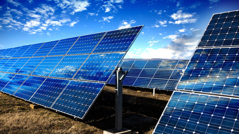 'Bouw importheffingen Chinese zonnepanelen geleidelijk af'