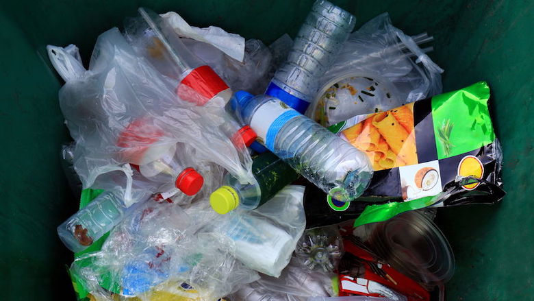 Statiegeld op kleine plastic flesjes vanaf 1 juli 2021