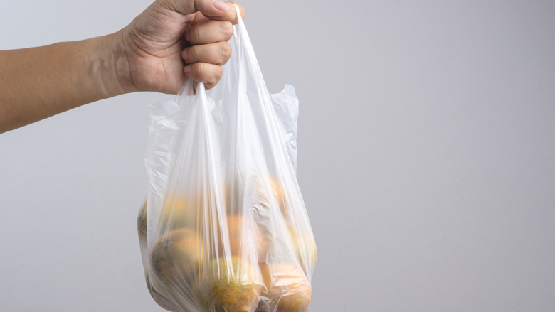 Minderen met wegwerpplastic is belangrijk, maar heeft niet altijd prioriteit