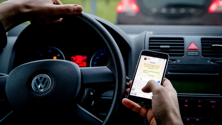 'Meer regels nodig tegen smartphonegebruik in werkverkeer'