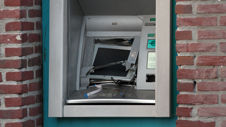 ABN AMRO sluit helft geldautomaten vanwege plofkraken