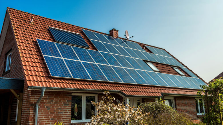 Consument ontving te lage vergoeding van energieleveranciers voor terugleveren stroom