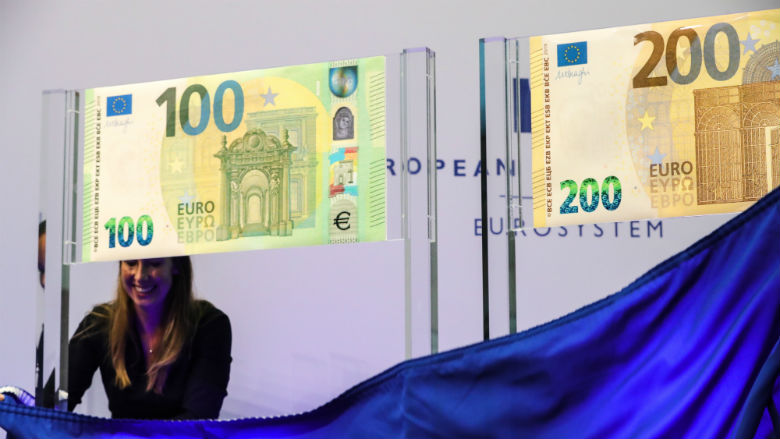 ECB presenteert nieuwe biljetten van 100 en 200 euro