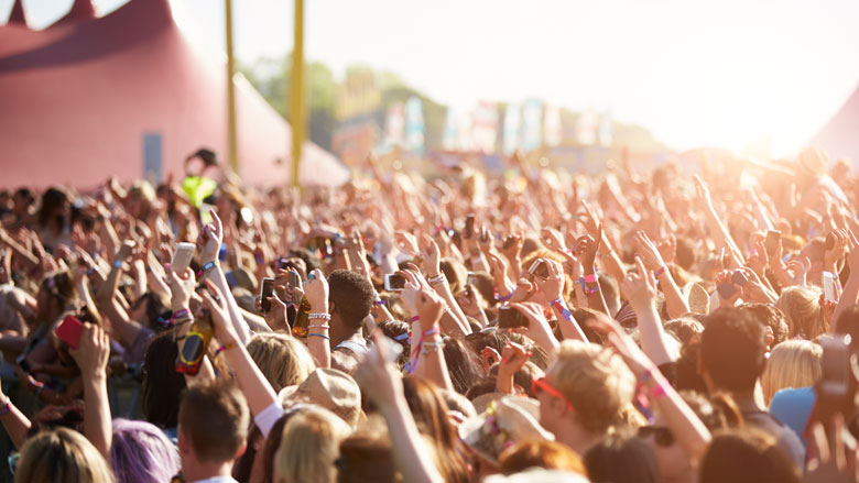 Rookverbod in festivaltenten vaak overtreden