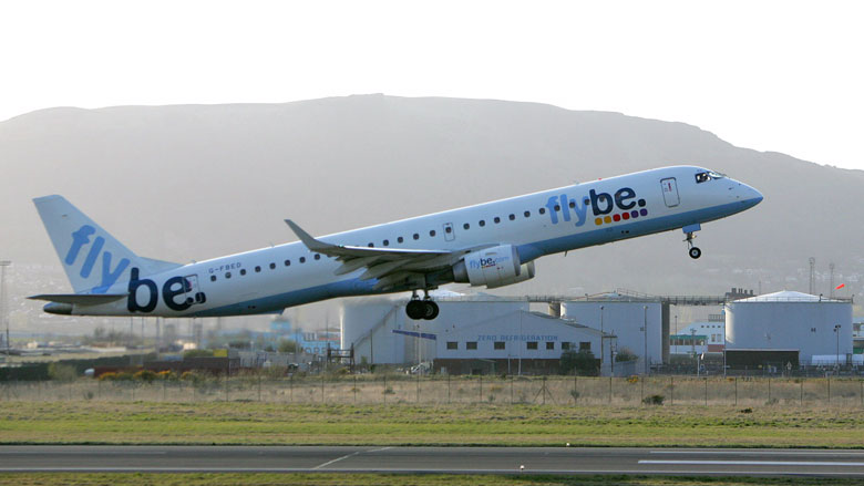 Flybe schrapt vluchten om tekort aan piloten
