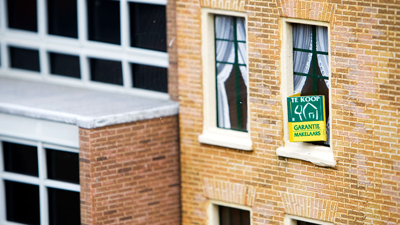 'Huizenprijzen stijgen volgend jaar minder hard'