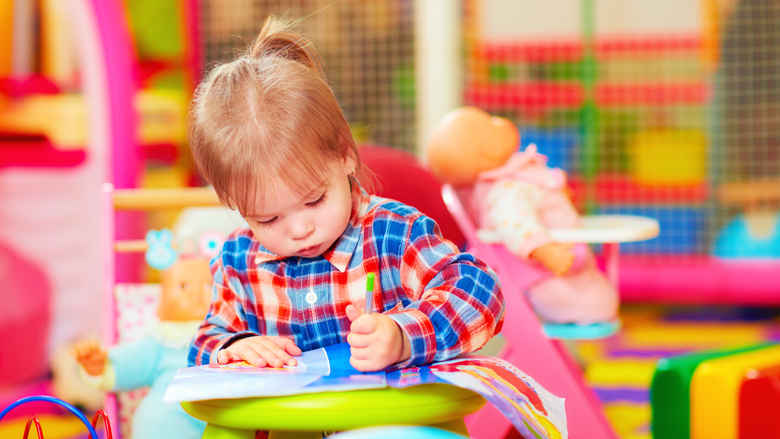 Wanneer kun je kinderopvangtoeslag krijgen en hoe vraag je die aan?