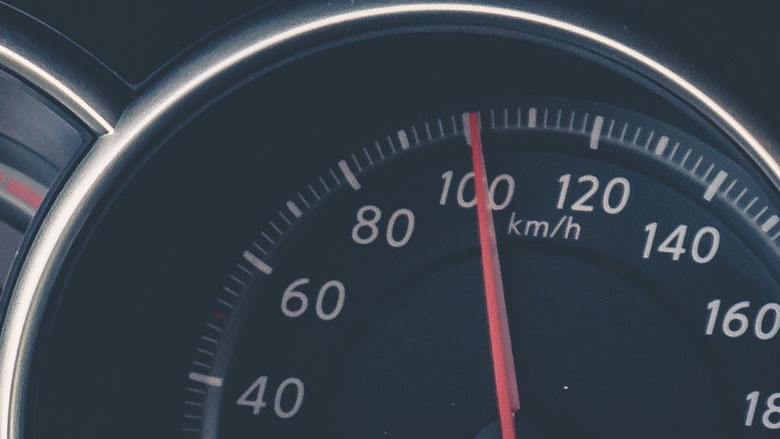 Maximumsnelheid wordt 100 kilometer per uur, behalve 's avonds en 's nachts