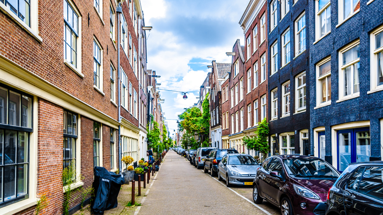 Parkeervergunning wordt flink duurder in grote steden