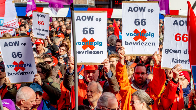 'Kabinet bereid om pensioenleeftijd tijdelijk te bevriezen'