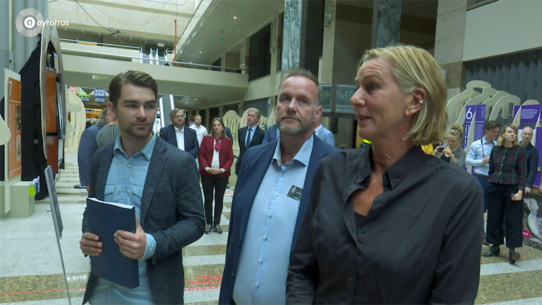 Petitie voor onderzoek bacteriofagen aangeboden