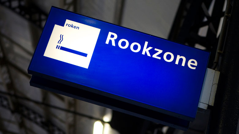 ProRail wil rookverbod op stations