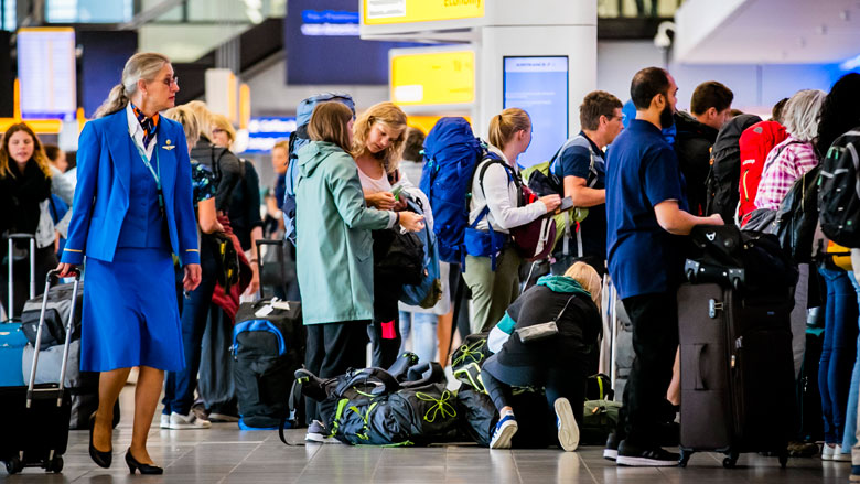 Schiphol neemt maatregelen voor zomerdrukte