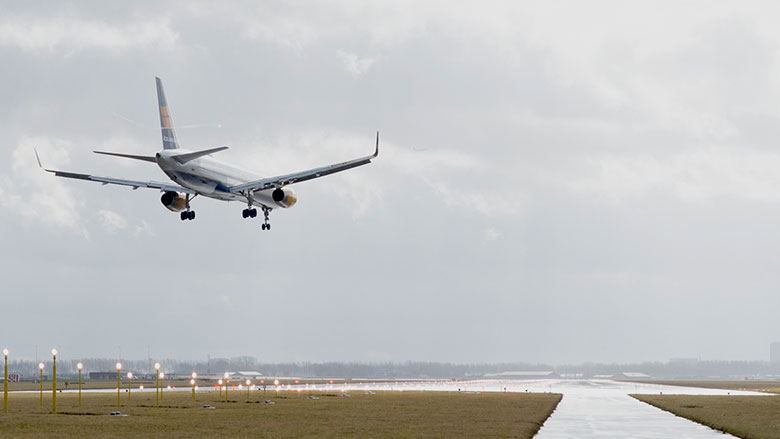 'Raad van Staat dwaalde in zaak geluidsnormen rond Schiphol'