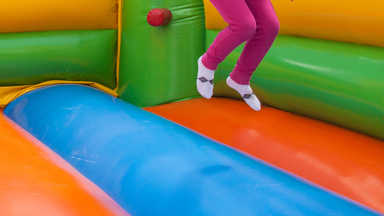 Veertien meldingen over problemen met Multiplay-springkussen