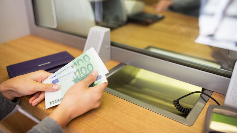Minister Hoekstra: overheidsbank is overbodig