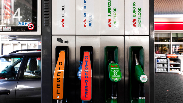 Tankstations moeten 'groene' benzine aanbieden