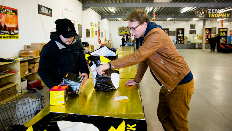 Aantal mensen dat vuurwerk koopt licht gedaald