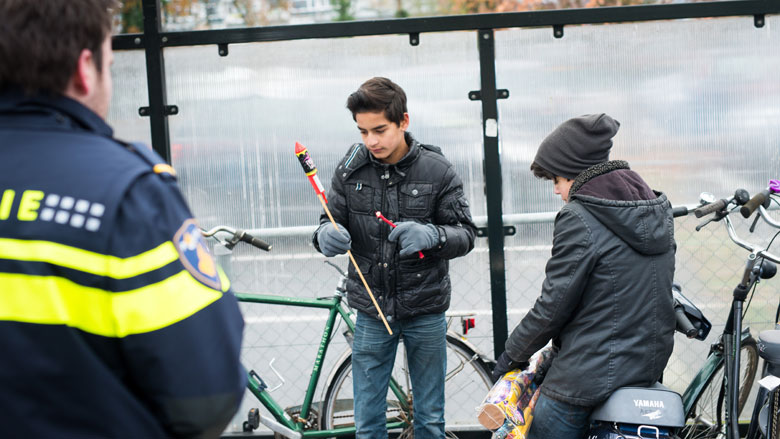 ILT keurt vuurwerkstandaards voor vuurpijlen nu wel goed