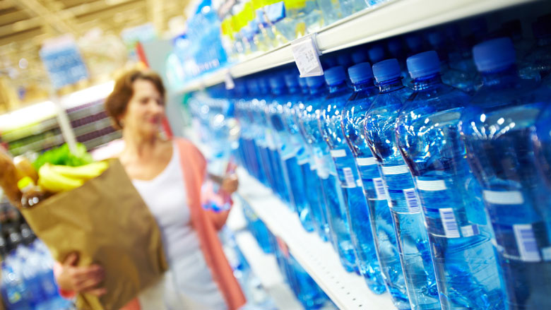 'Producenten hebben geen plannen om toename wergwerpplastic te stoppen'