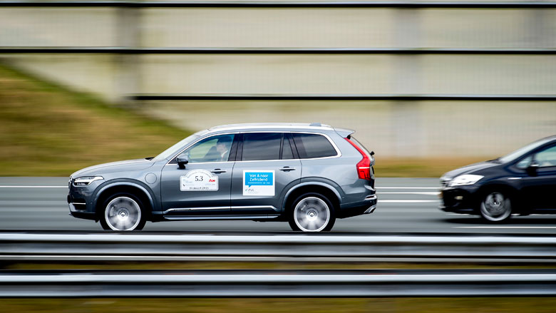 'Elke zelfrijdende auto moet een zwarte doos krijgen'