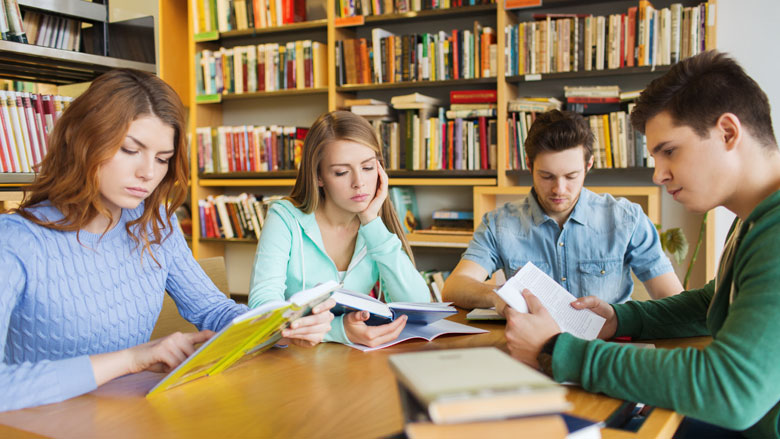Student als enige 'hard op achteruit' met nieuwe kabinetsbeleid