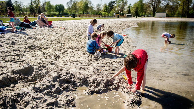 Oppassen met zwemmen in recreatieplas vanwege droogte