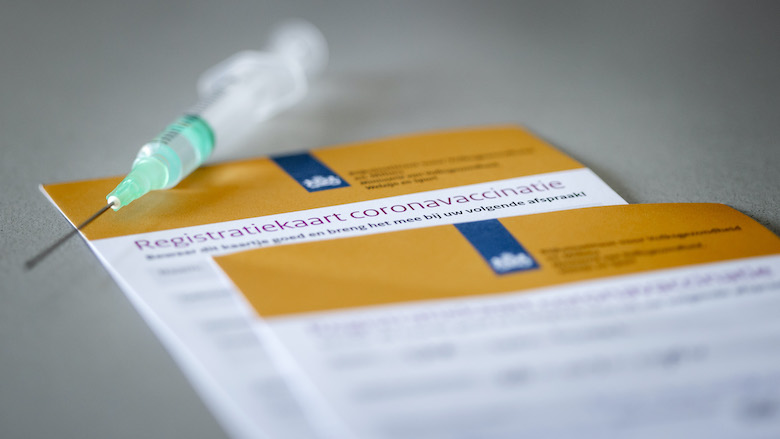 'Volledig gevaccineerd? 50 tot 60 procent minder kans op deltavariant'