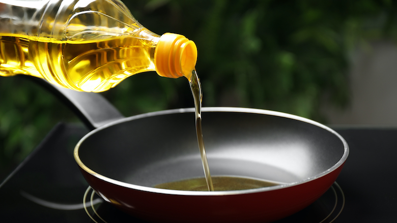 Met welke olijfolie kun je bakken, en met welke beter niet?