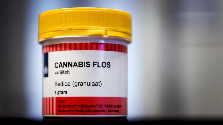Medicinale cannabis vaak illegaal in huis gehaald, dit is waarom