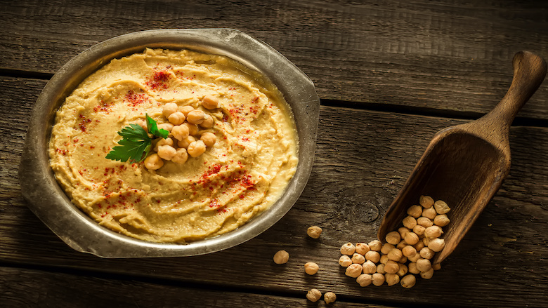 Hummus uit supermarkt ongezonder dan echte: 'Grote onderlinge verschillen'