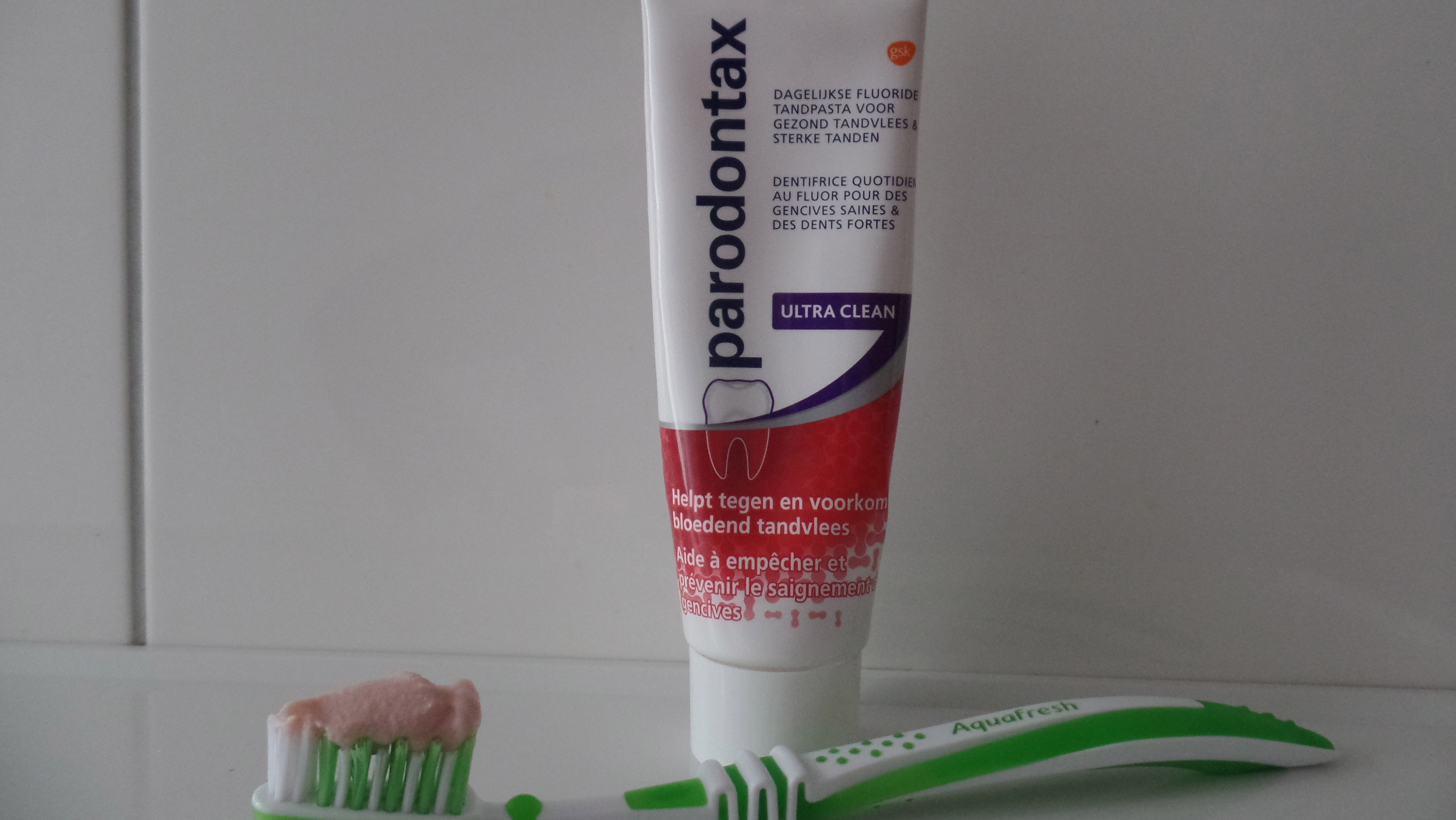 tijdschrift verontschuldigen spontaan Onvrede over vernieuwde tandpasta van Parodontax: 'Een heel ander product!'  - Radar - het consumentenprogramma van AVROTROS